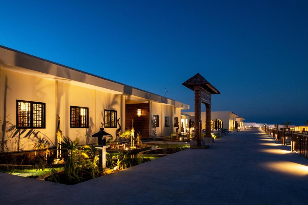 The Mora Zanzibar Hotel Matemwe  Bagian luar foto The resort at night
