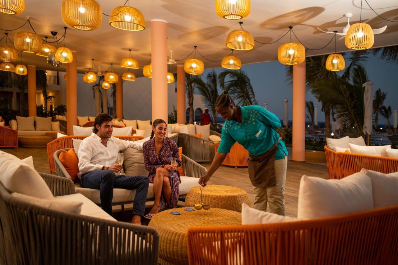 The Mora Zanzibar Hotel Matemwe  Bagian luar foto The Beach Club at the Kempinski Seychelles