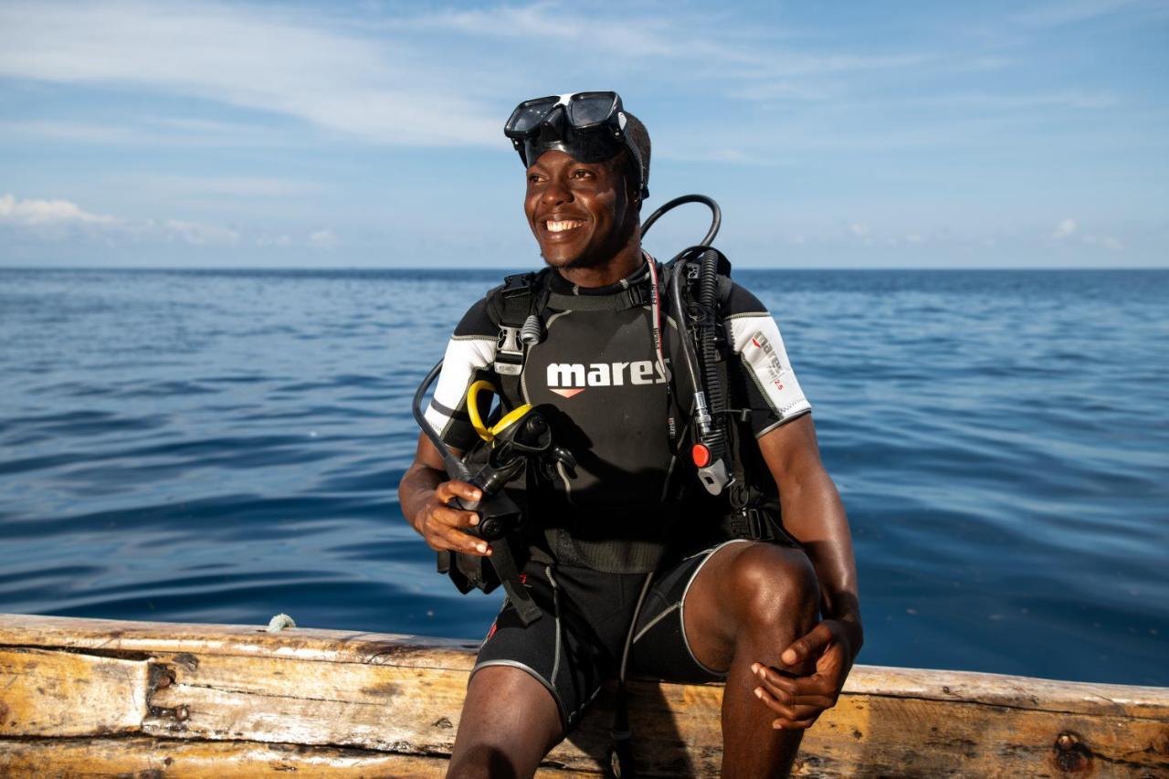The Mora Zanzibar Hotel Matemwe  Bagian luar foto A scuba diver