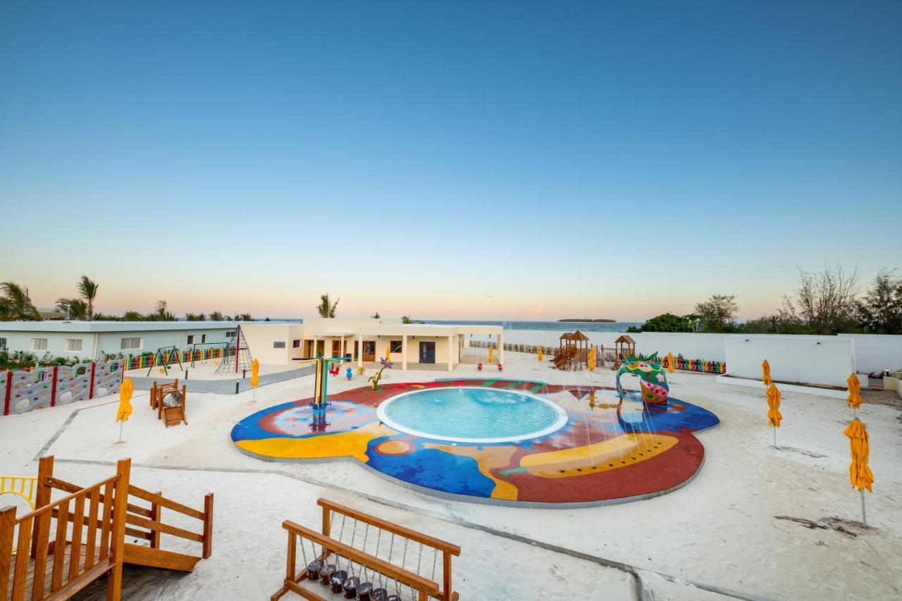The Mora Zanzibar Hotel Matemwe  Bagian luar foto The resort's water park