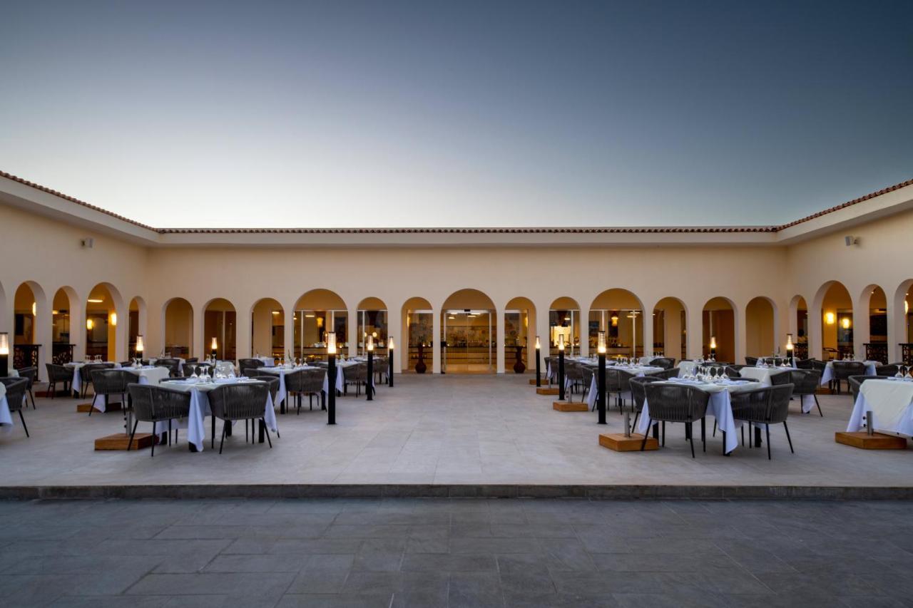 The Mora Zanzibar Hotel Matemwe  Bagian luar foto The restaurant at the hotel